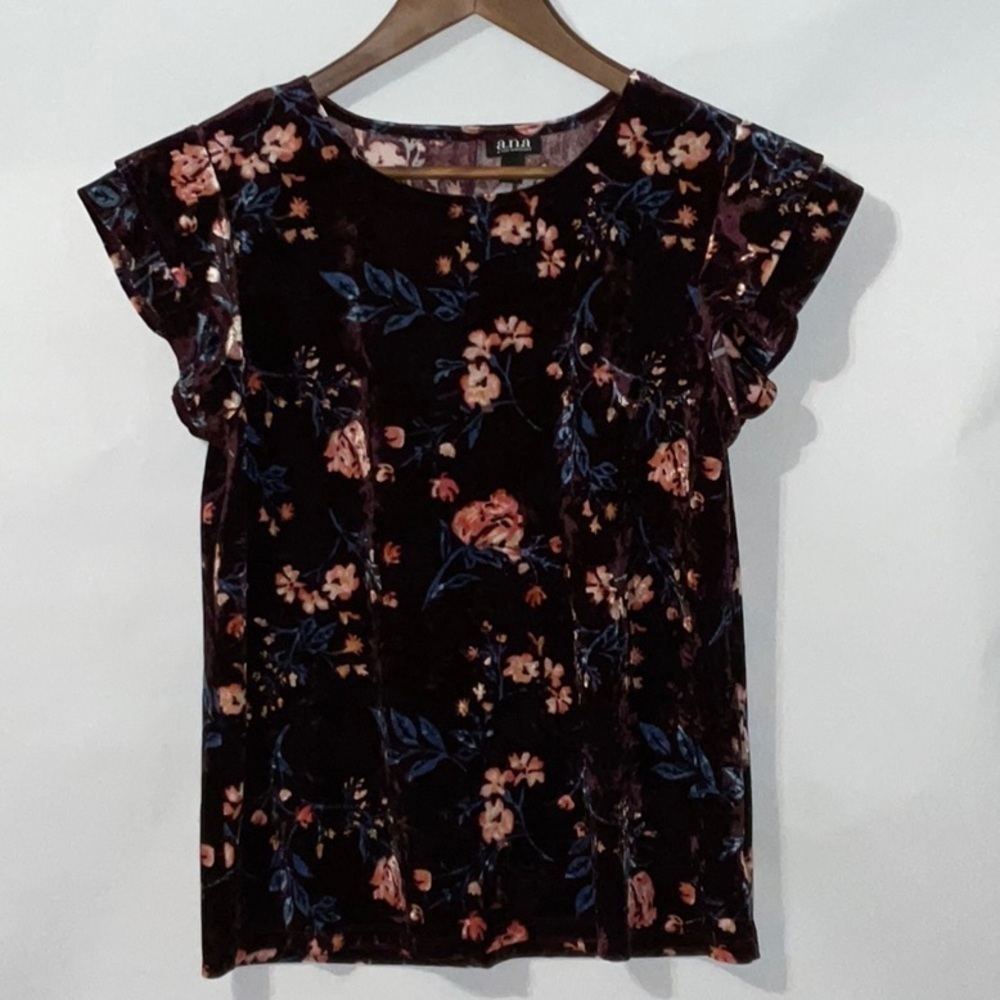 a.n.a. Top. Deep Purple velvety feel. Size M